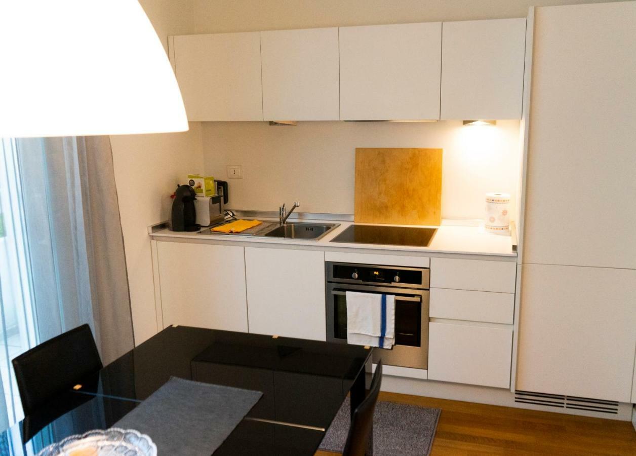 Luxury Villa Olmo Apartment