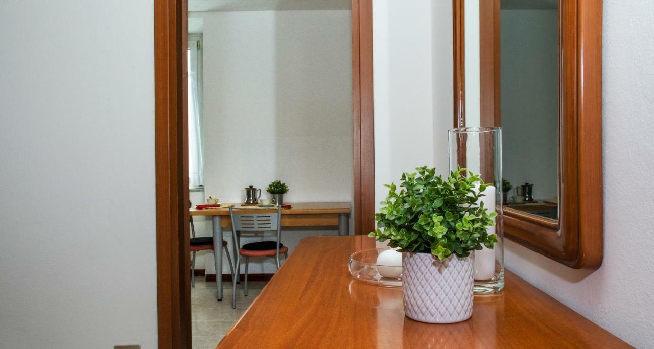 Joivy Beautiful 1 Bed Apt With Terrace And Parking Apartment Como