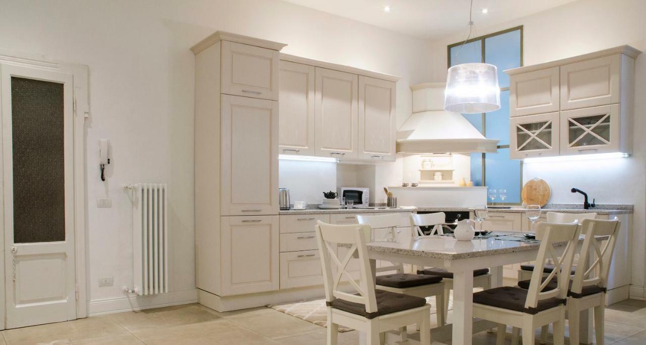 Apartment Joivy Splendid 3br With Parking And Terrace In Como