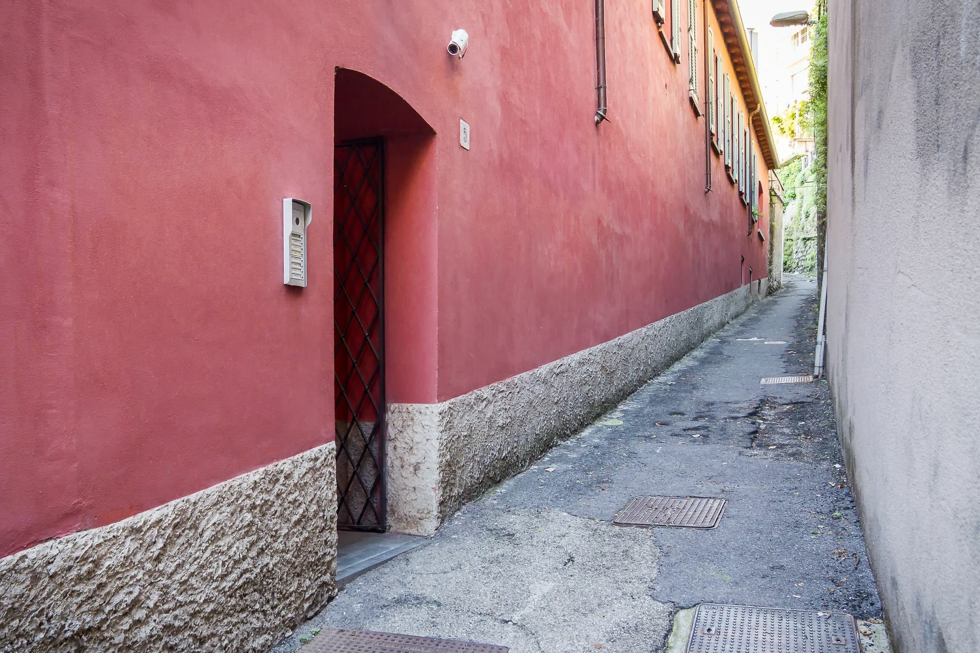 On The Side * Lake Como