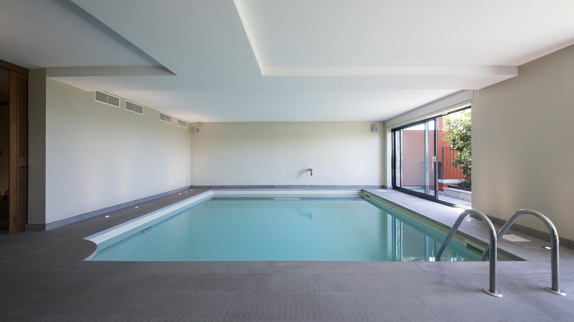 Apartment House: Luxury With Private Pool And Garden *