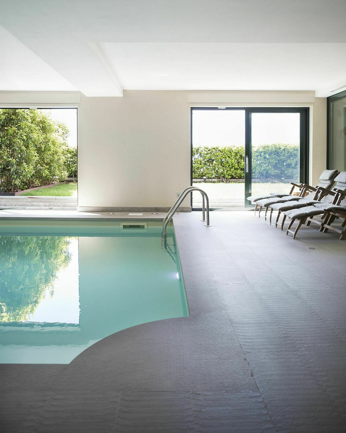 Apartment House: Luxury With Private Pool And Garden *