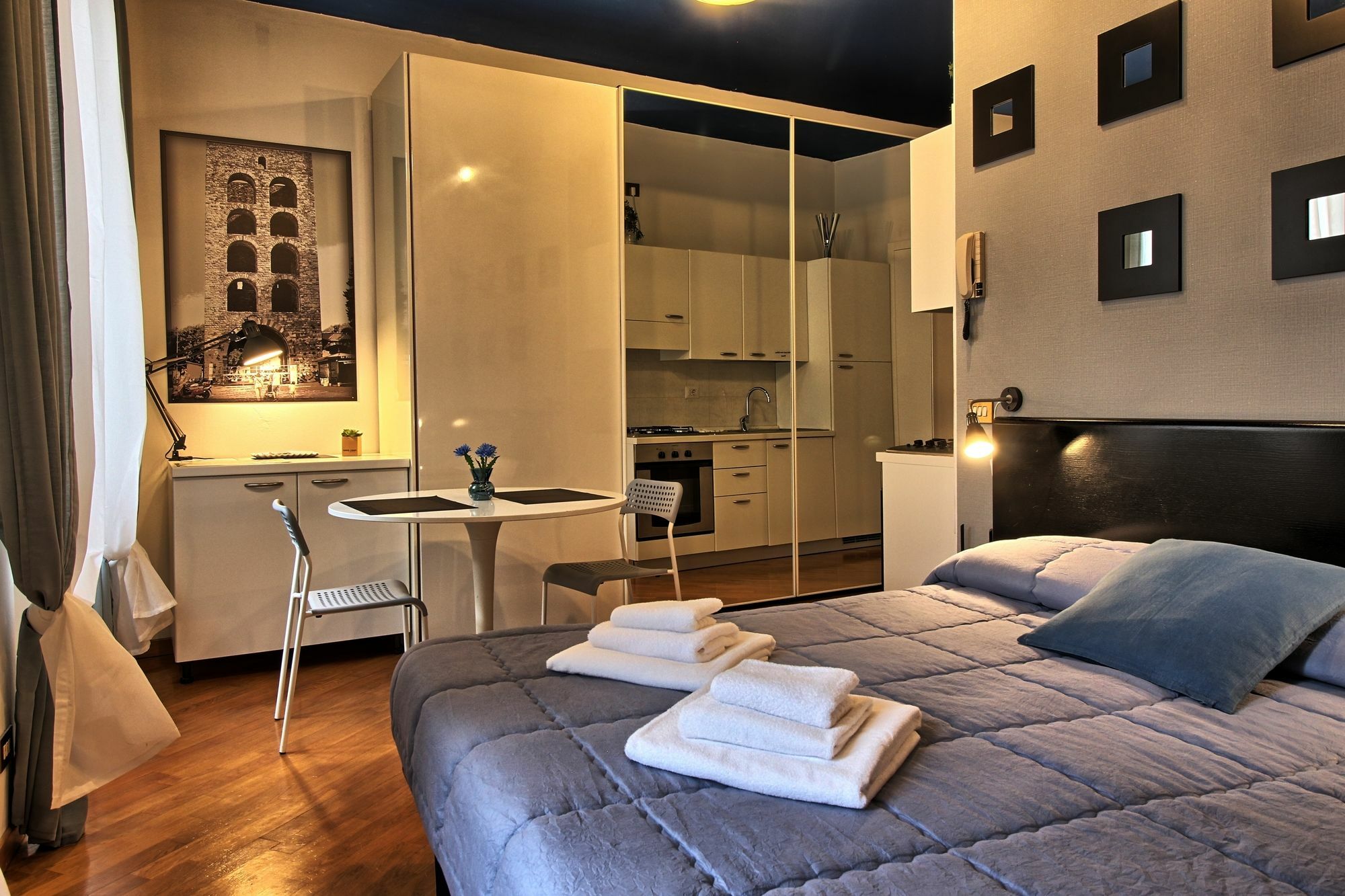 Logicasa Tower Gate Apartment Como