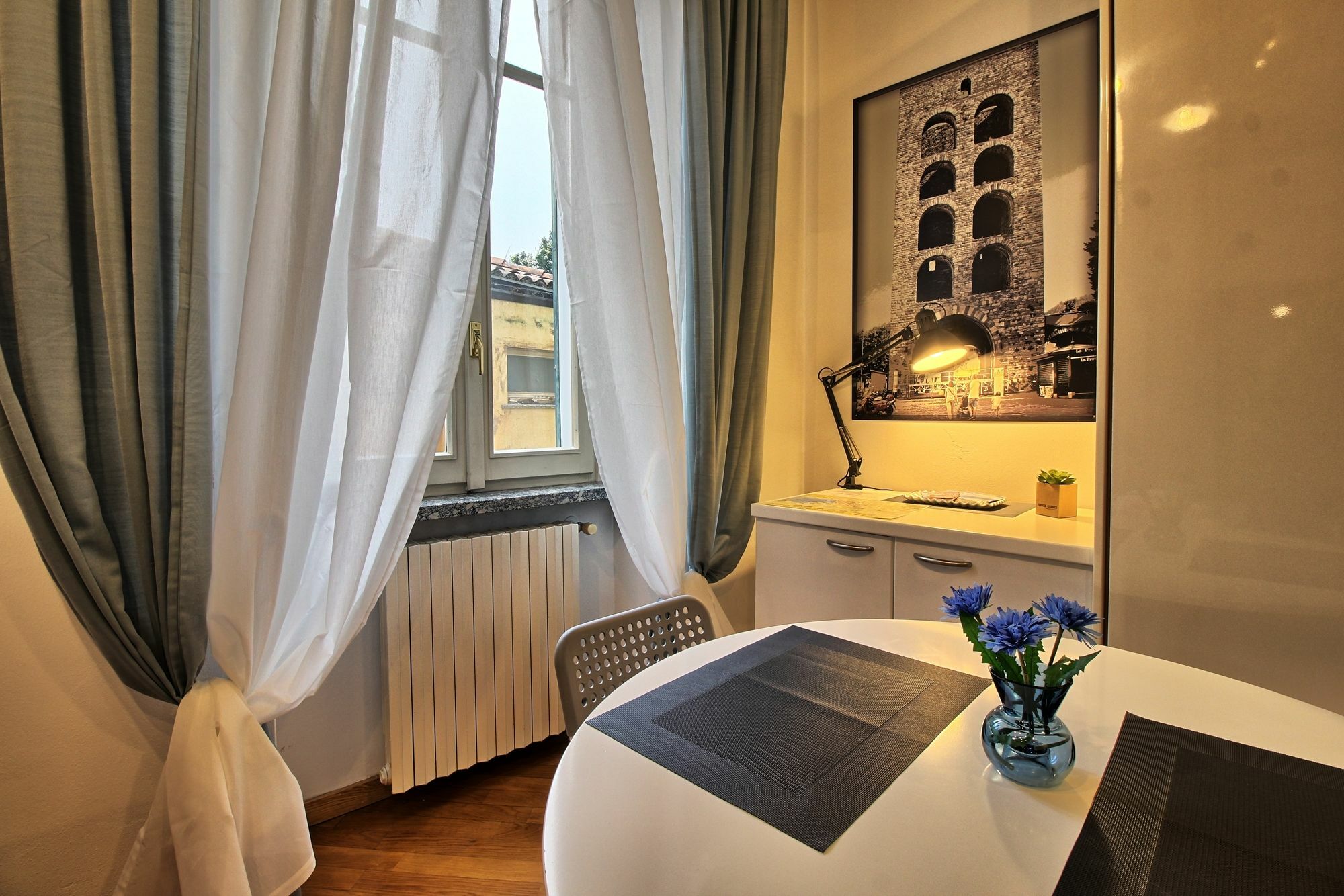 Logicasa Tower Gate Apartment Como