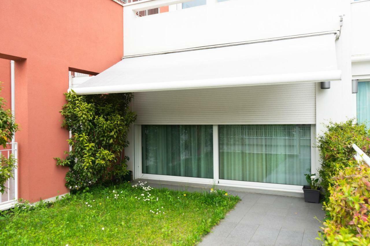 Luxury Villa Olmo Apartment