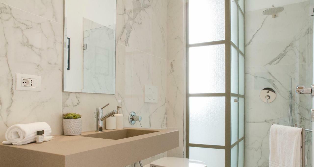 Joivy Splendid 3br With Parking And Terrace In Como