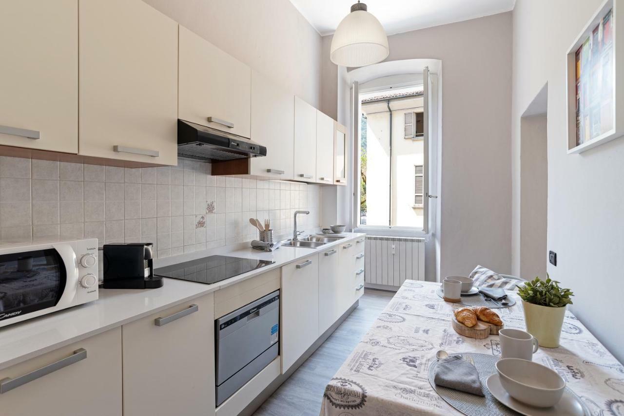 Vittoria Corner - Bymyhomeincomo Holiday home *