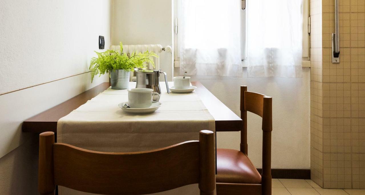 Apartment Joivy Welcoming 1br Next To Olmo Como