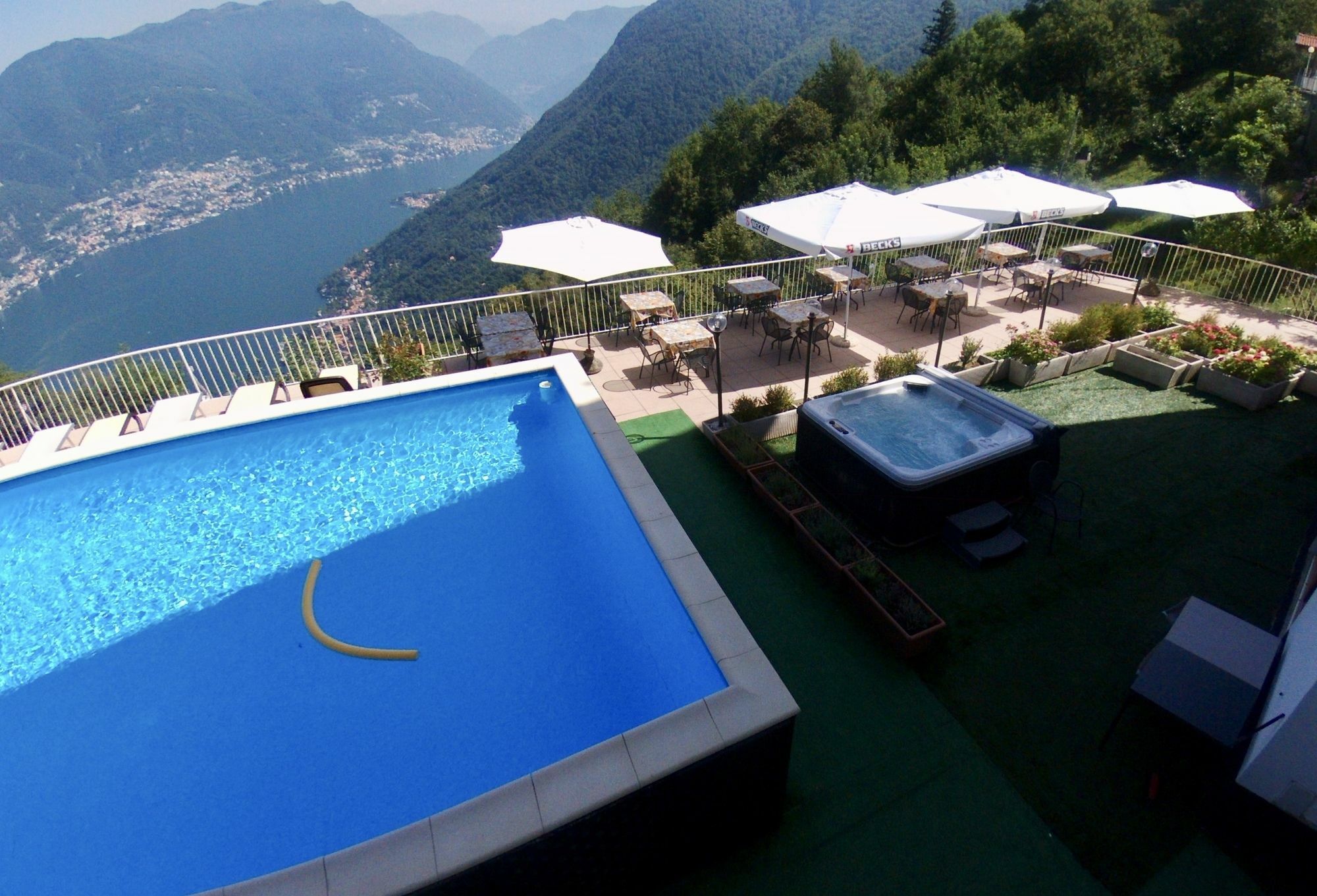 Hotel Paradiso