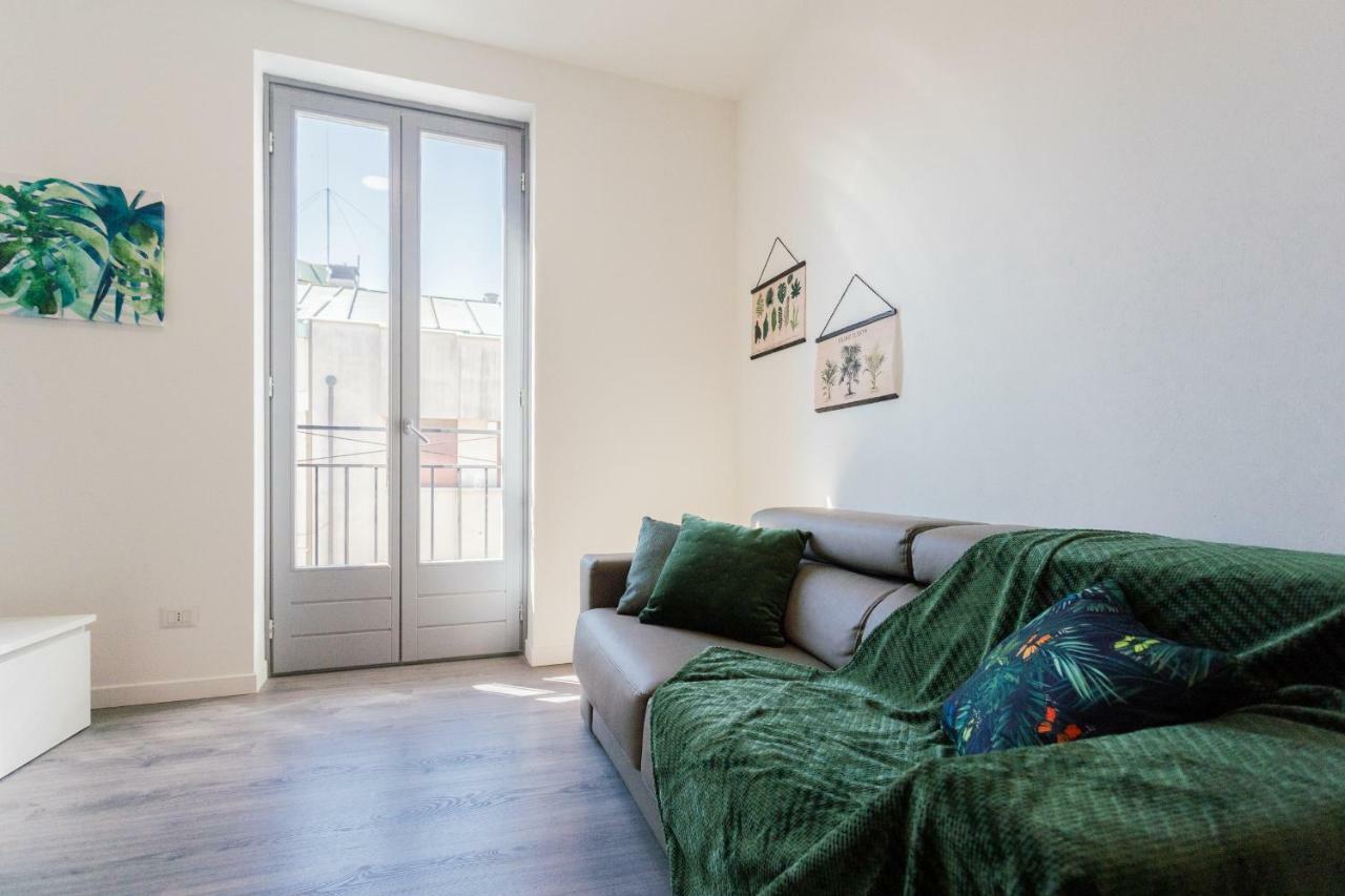 & Modern By Rent Apartment Como