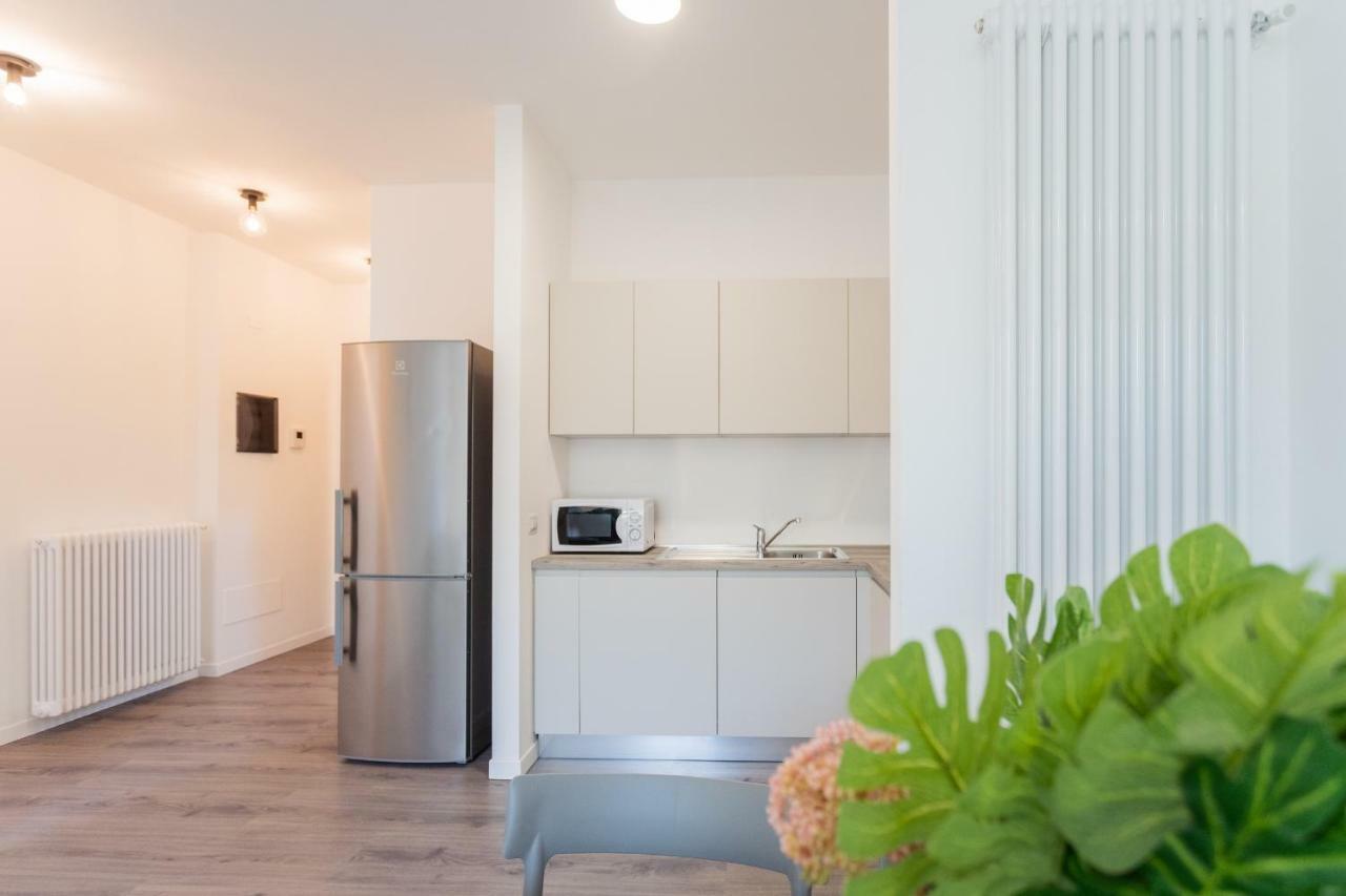 & Modern By Rent Apartment Como