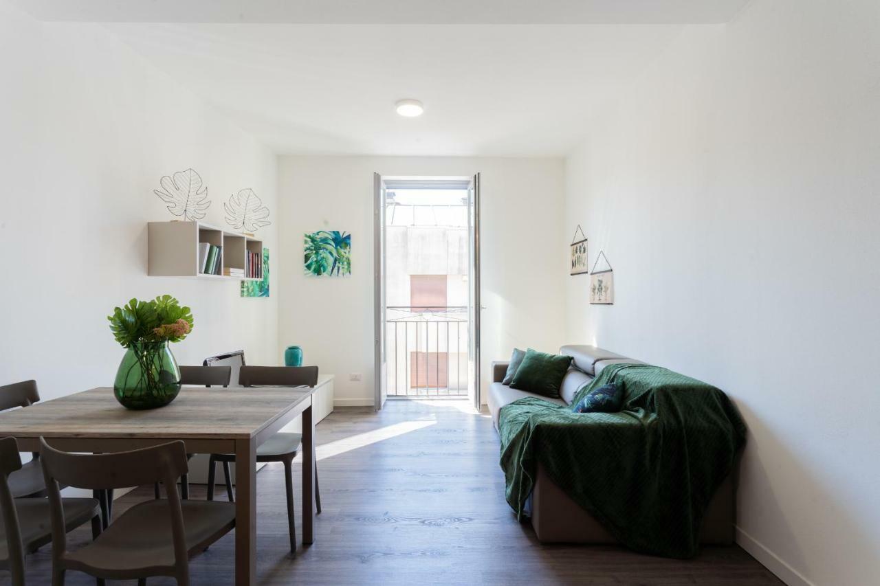 & Modern By Rent Como