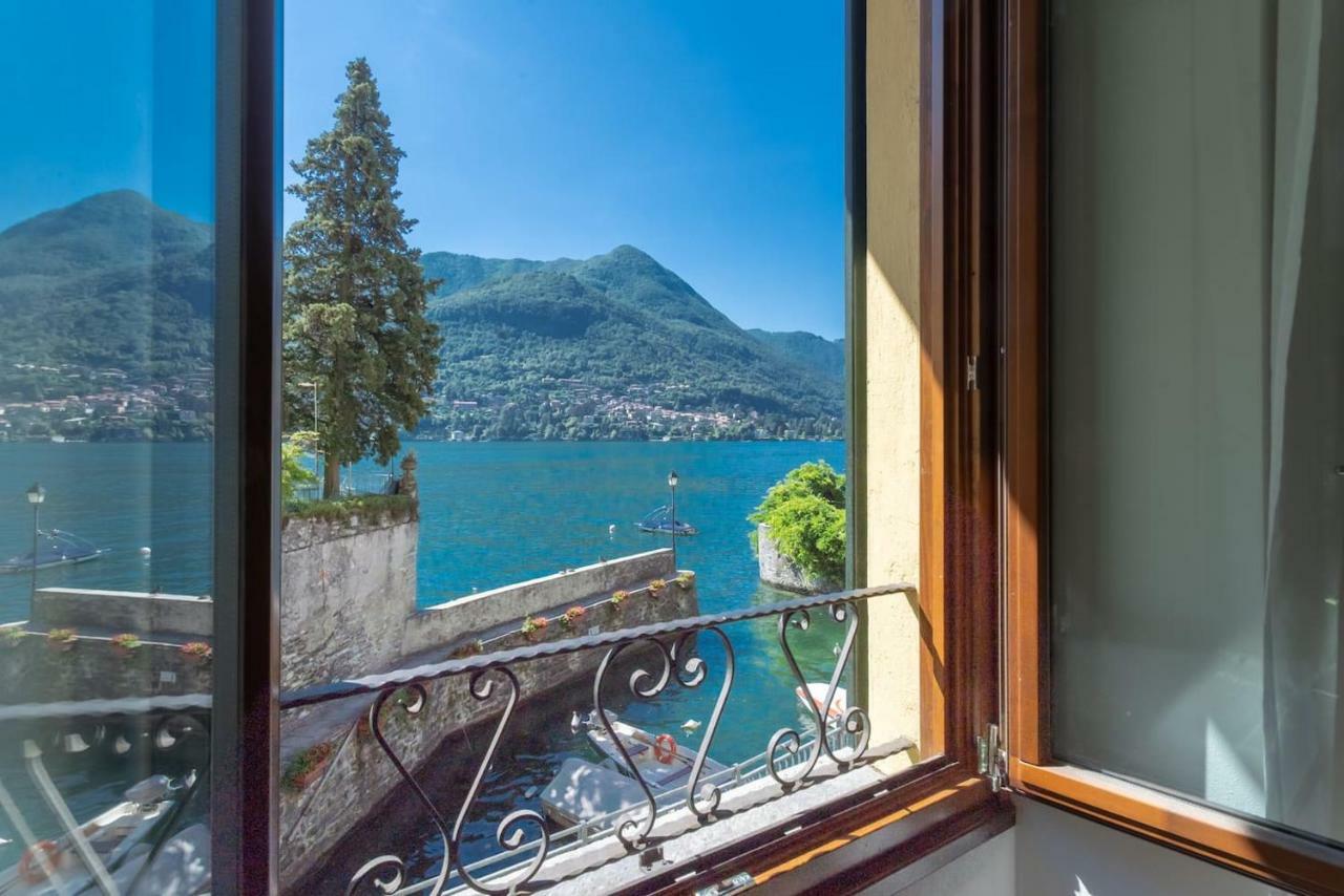 Romantic Pier By Rent Carate Urio