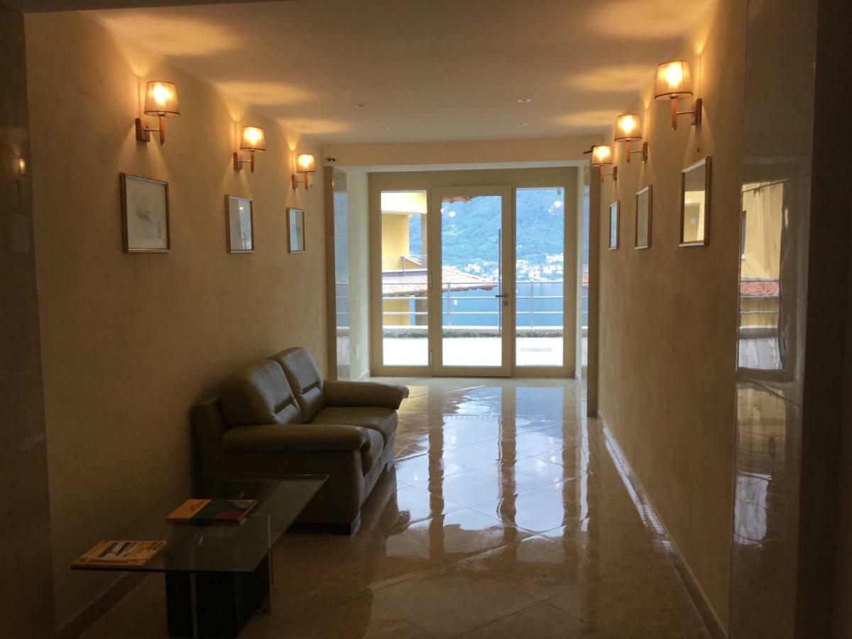 Panoramica Di Appartamento Colonno
