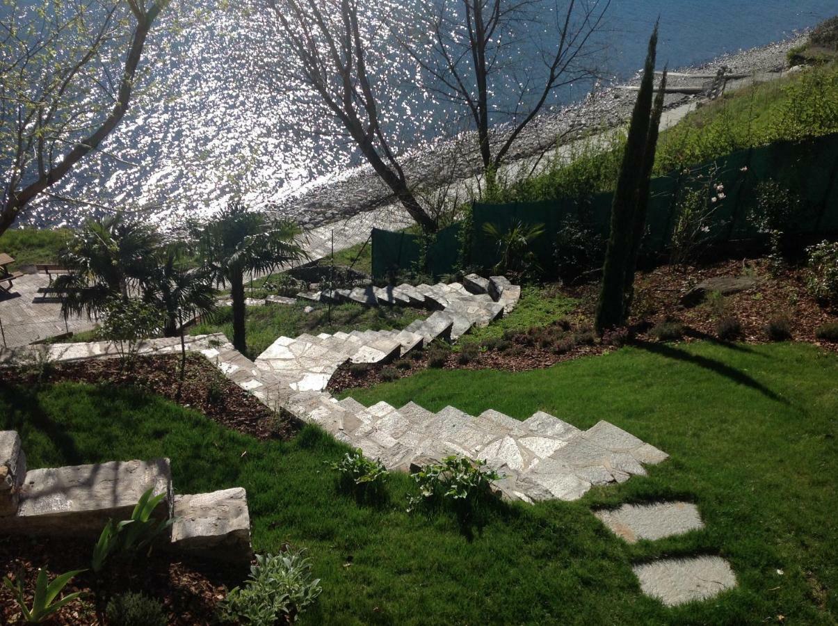 Lakefront Del Pierangelo Apartment