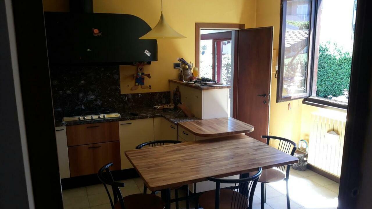 Iris -pet Friendly - Garden - Private Parking- Bike Friendly House Colico