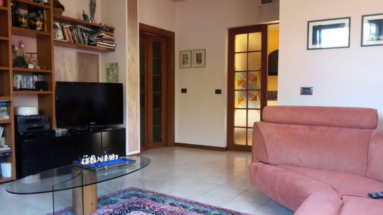 Villa Iris -pet Friendly - Garden - Private Parking- Bike Friendly House