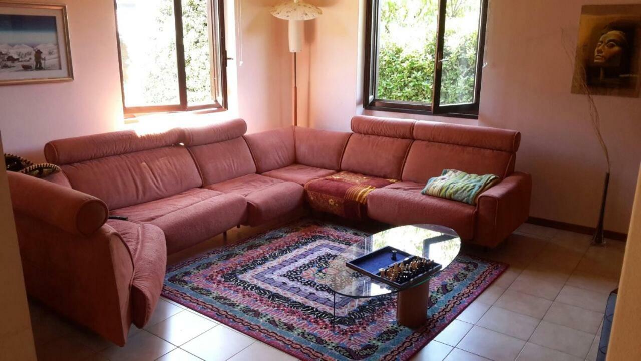 Iris -pet Friendly - Garden - Private Parking- Bike Friendly House Colico