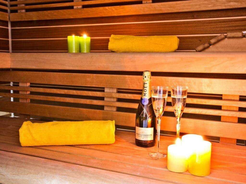 State Of The Art With 180 Degree Panoramic View, Pool And Sleeping Up To 10 Guests By Italian *