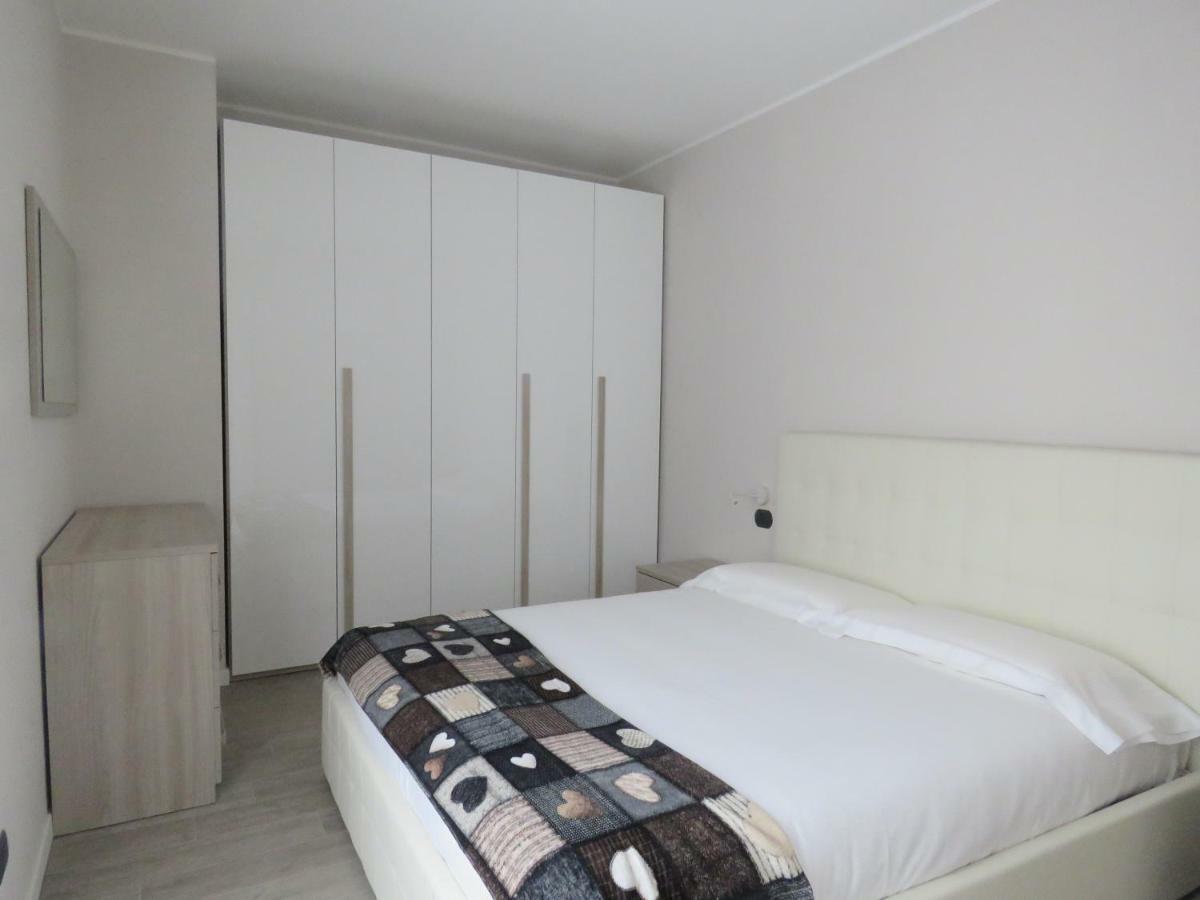 Lake Como Apartments