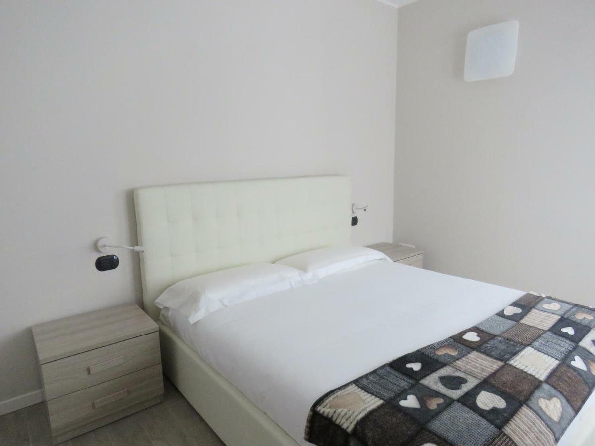 Lake Como Apartments Holiday home *