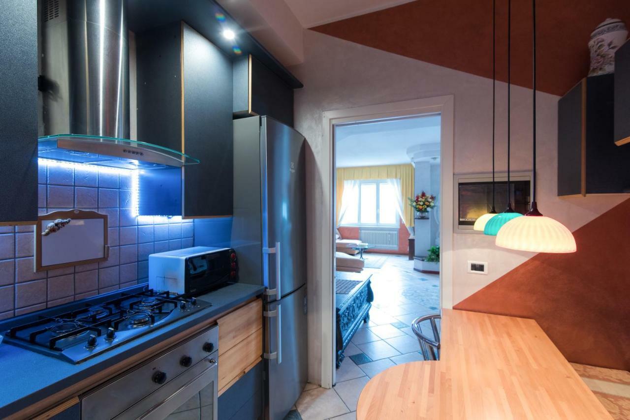 Lo Specchio Sul - The House Of Travelers * Como
