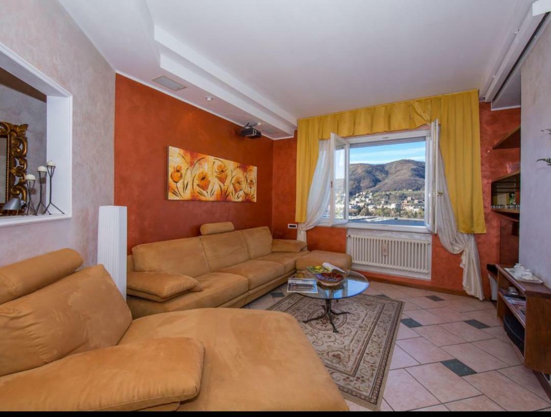 Apartment Lo Specchio Sul - The House Of Travelers Como