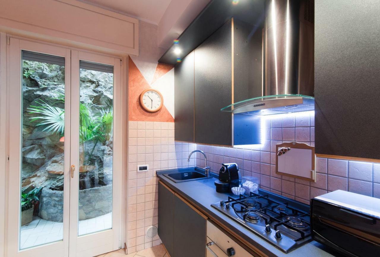 Lo Specchio Sul - The House Of Travelers Apartment *