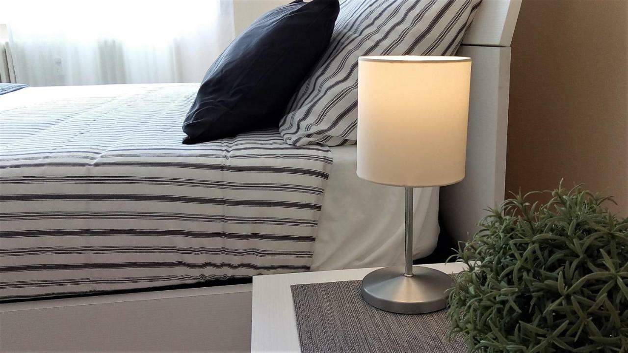 Lovely, Charming And Quiet In The Centre Air Conditioned And Free Private Garage Appartamento *