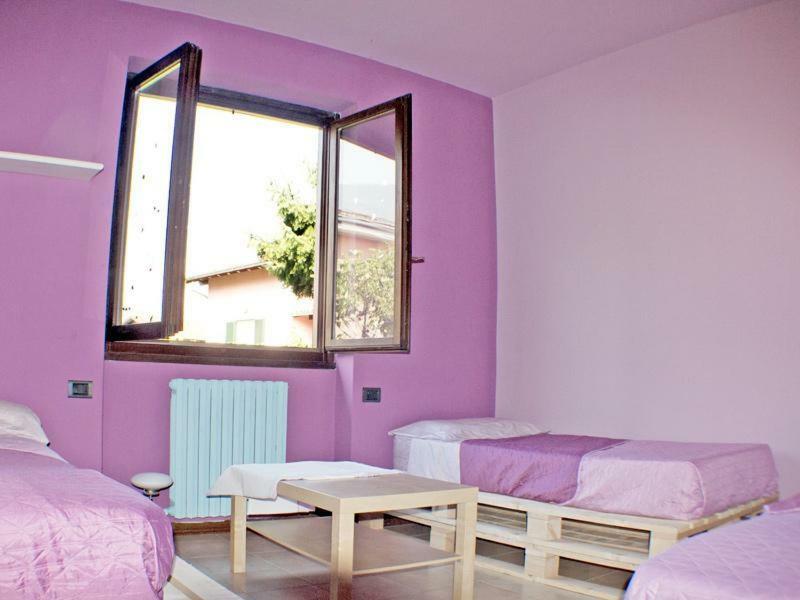 Iris -pet Friendly - Garden - Private Parking- Bike Friendly House Villa Colico