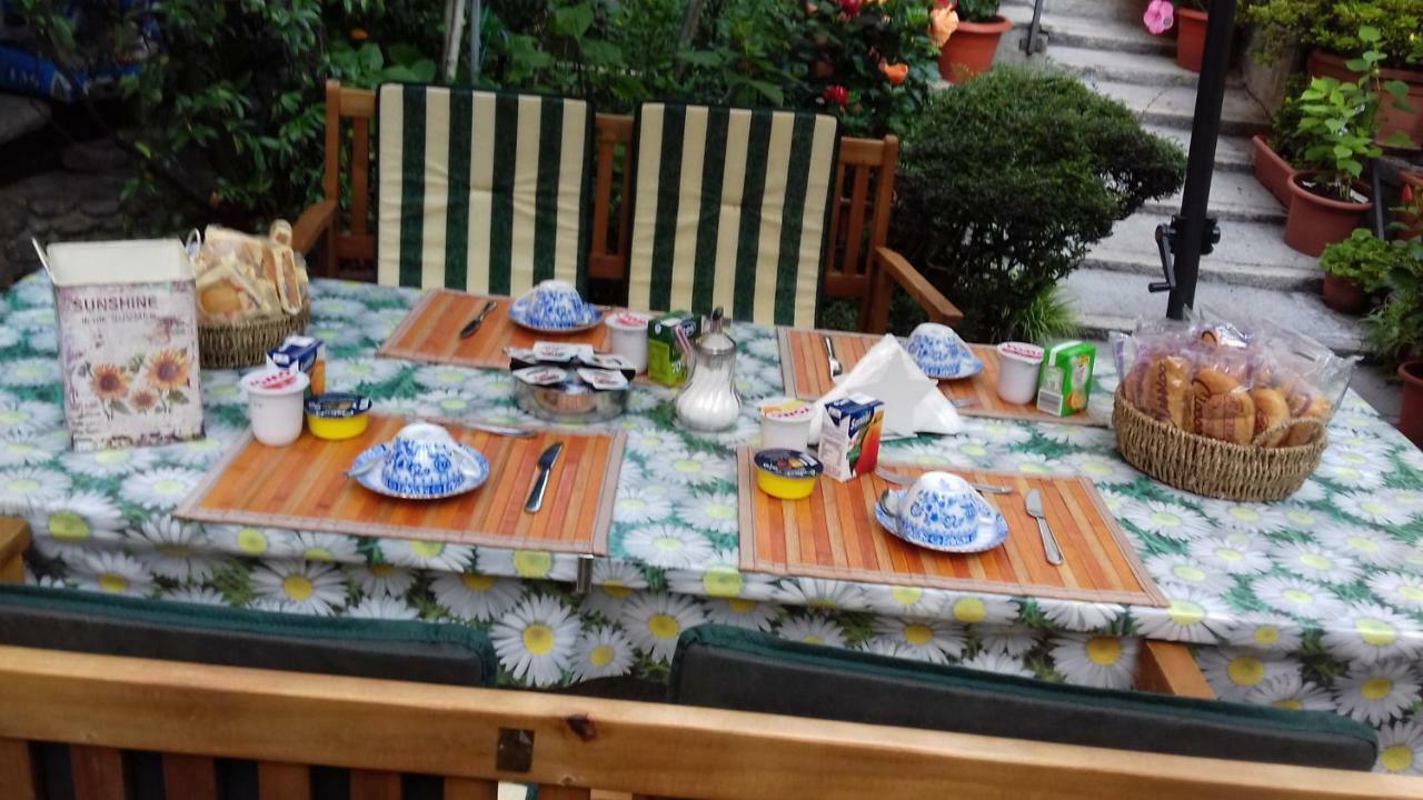 Bed & Breakfast Zia Lina Dongo