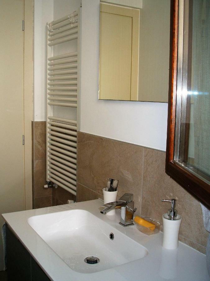 Apartment & *