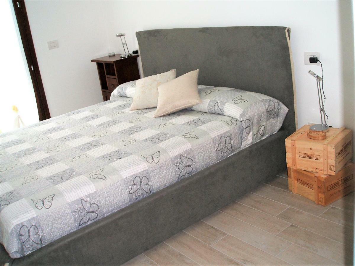 Apartment & *