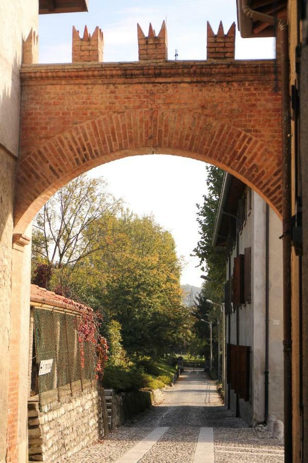 L'antica Corte Lazzago Guest house Como