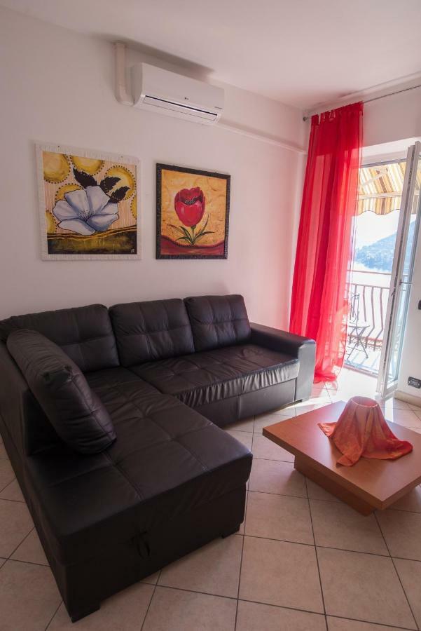 Holiday home Pinky House *