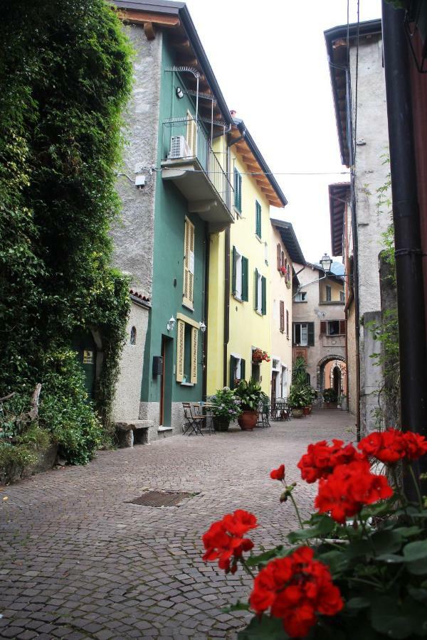 Apartment House Torre Mandello del Lario