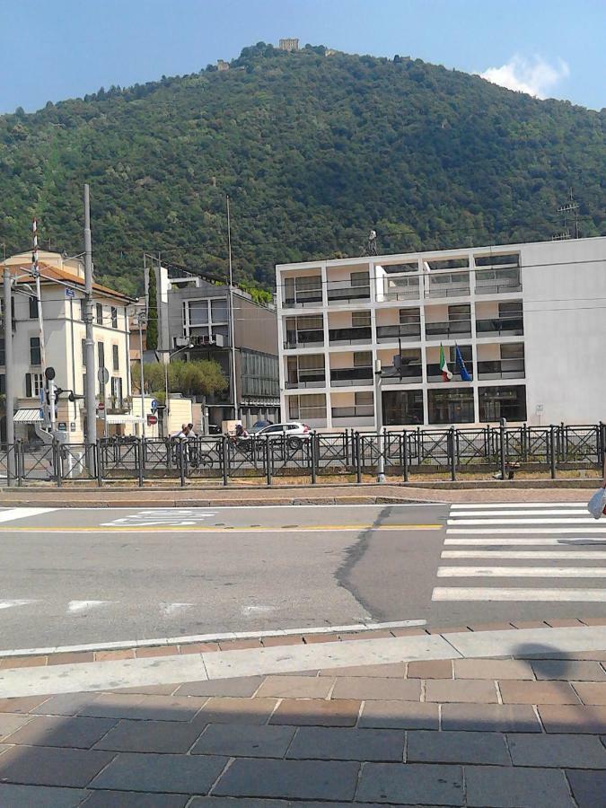 Central Art House Guest house Como