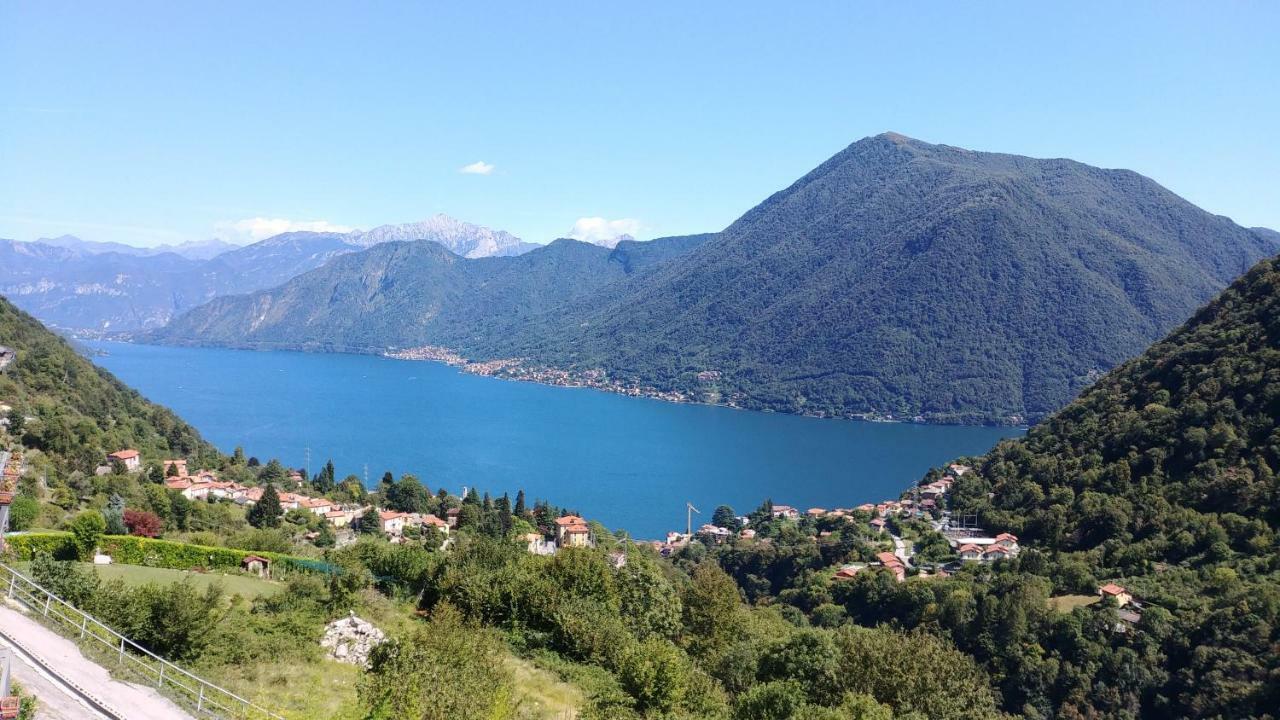 The Balcony On The Lake Dizzasco
