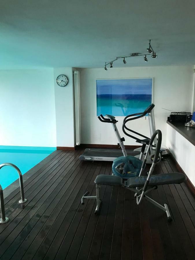 With Private Pool And Garden At Hills Apartment *
