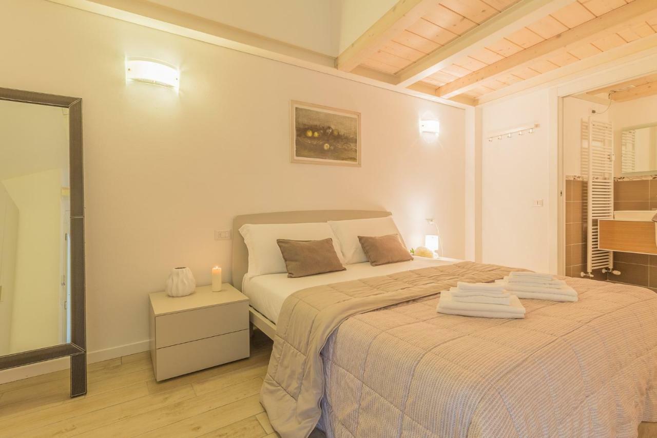 The Sweet Square Flat Apartment *