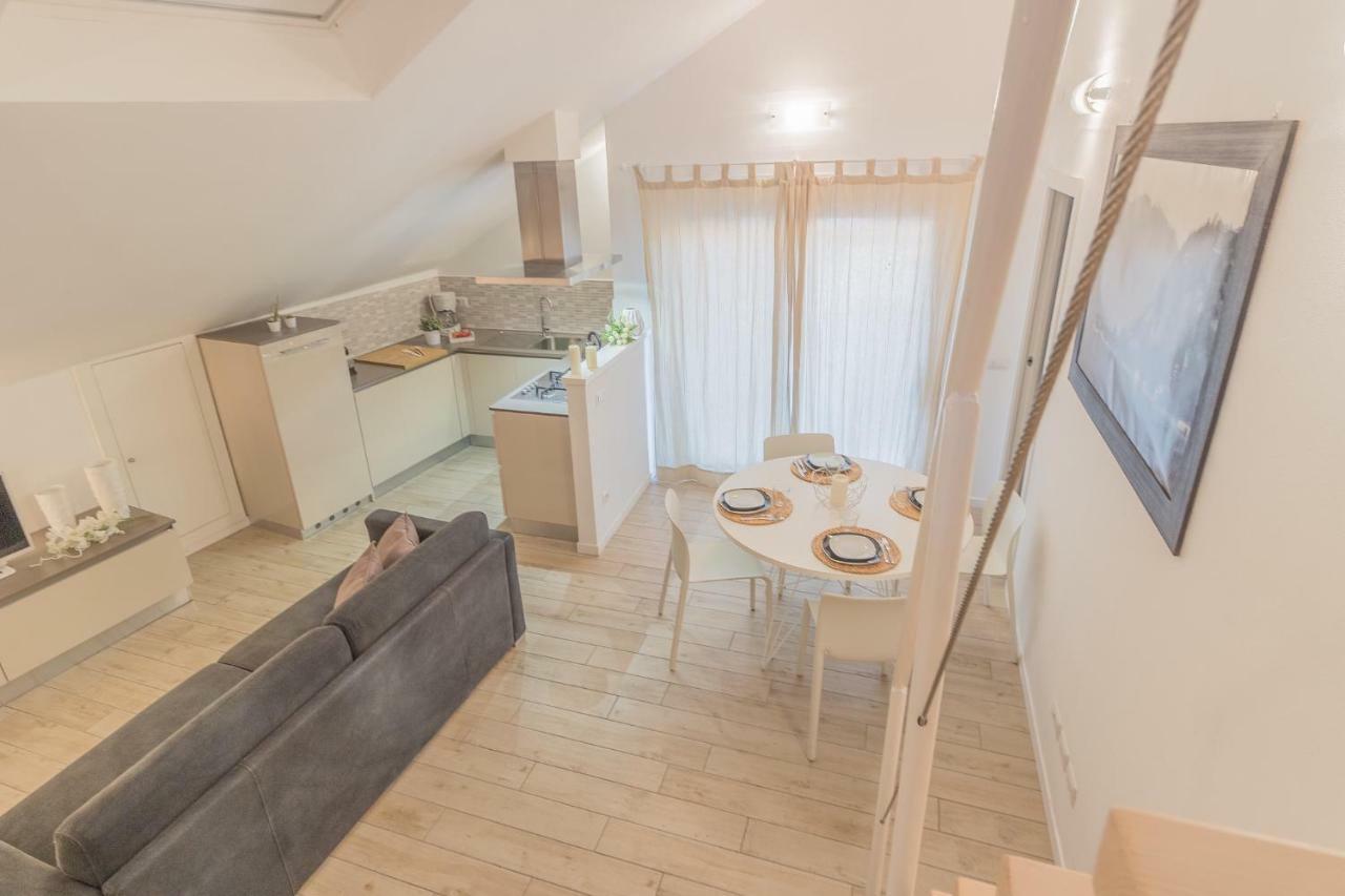 The Sweet Square Flat Apartment Varenna