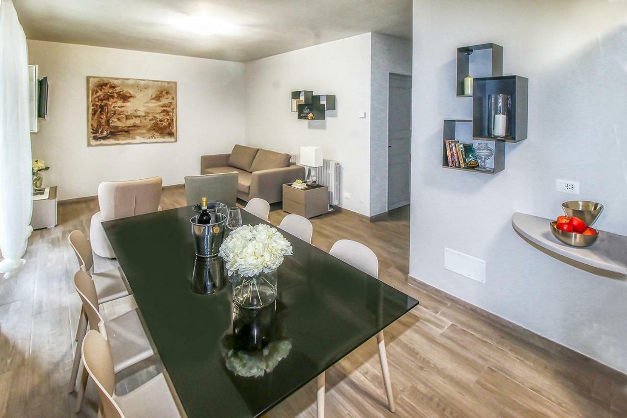 Family With Pool And Amazing Panoramic Penthouse Colico