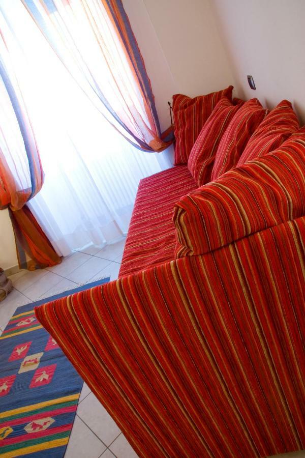 Orange *