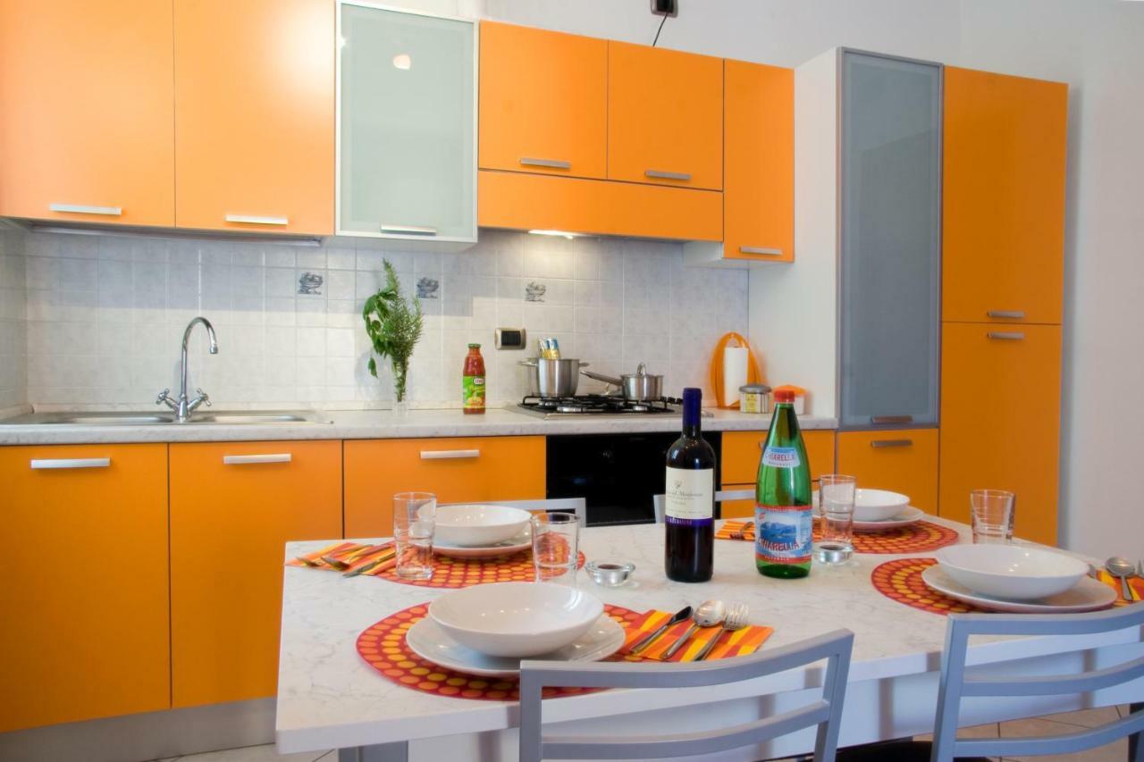 Orange *