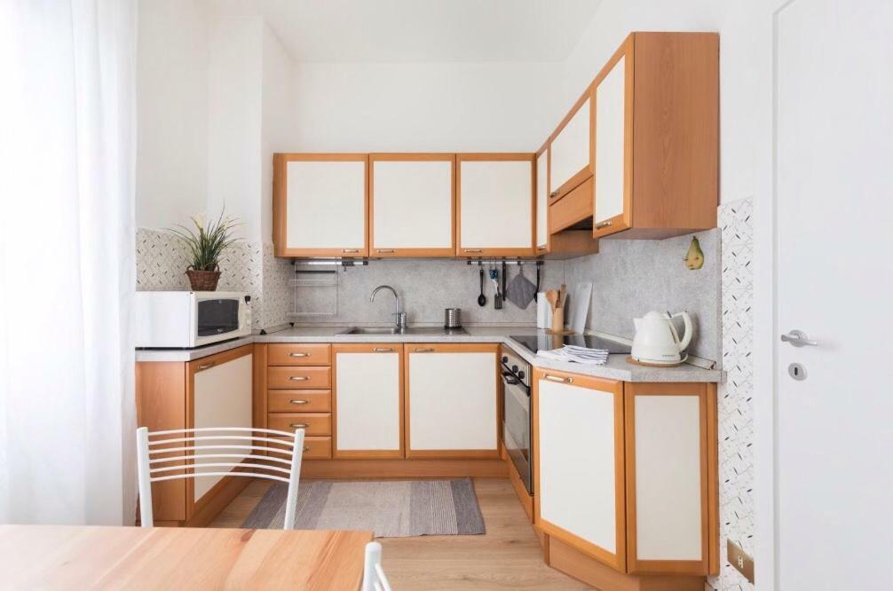 Lovely, Charming And Quiet In The Centre Air Conditioned And Free Private Garage *