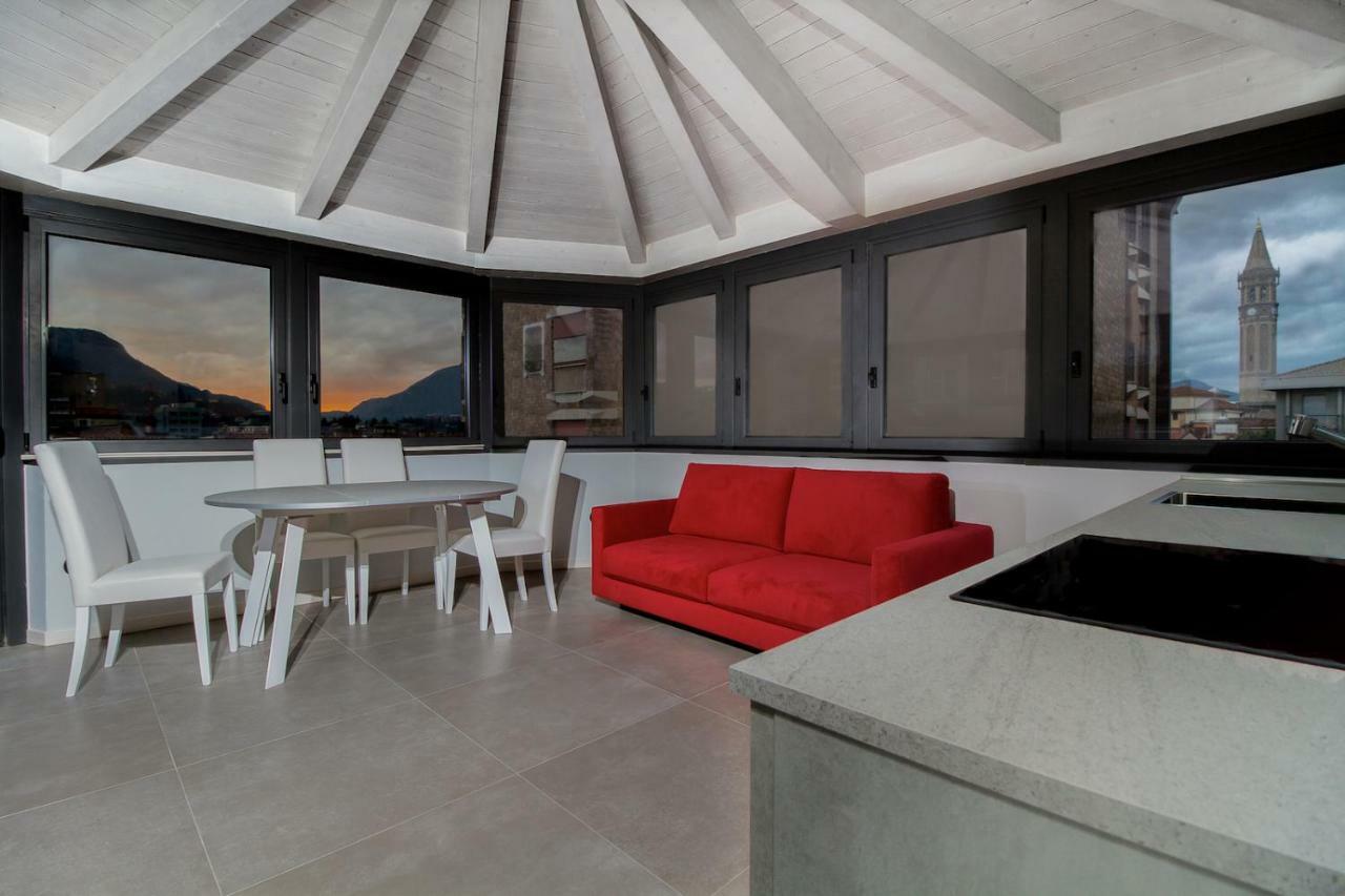 Lake Como Apartments *