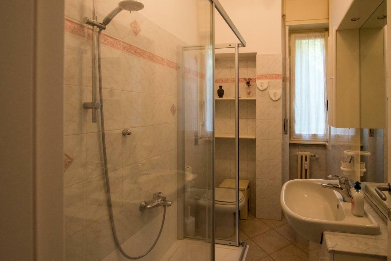 Silky House With Private Parking * Como