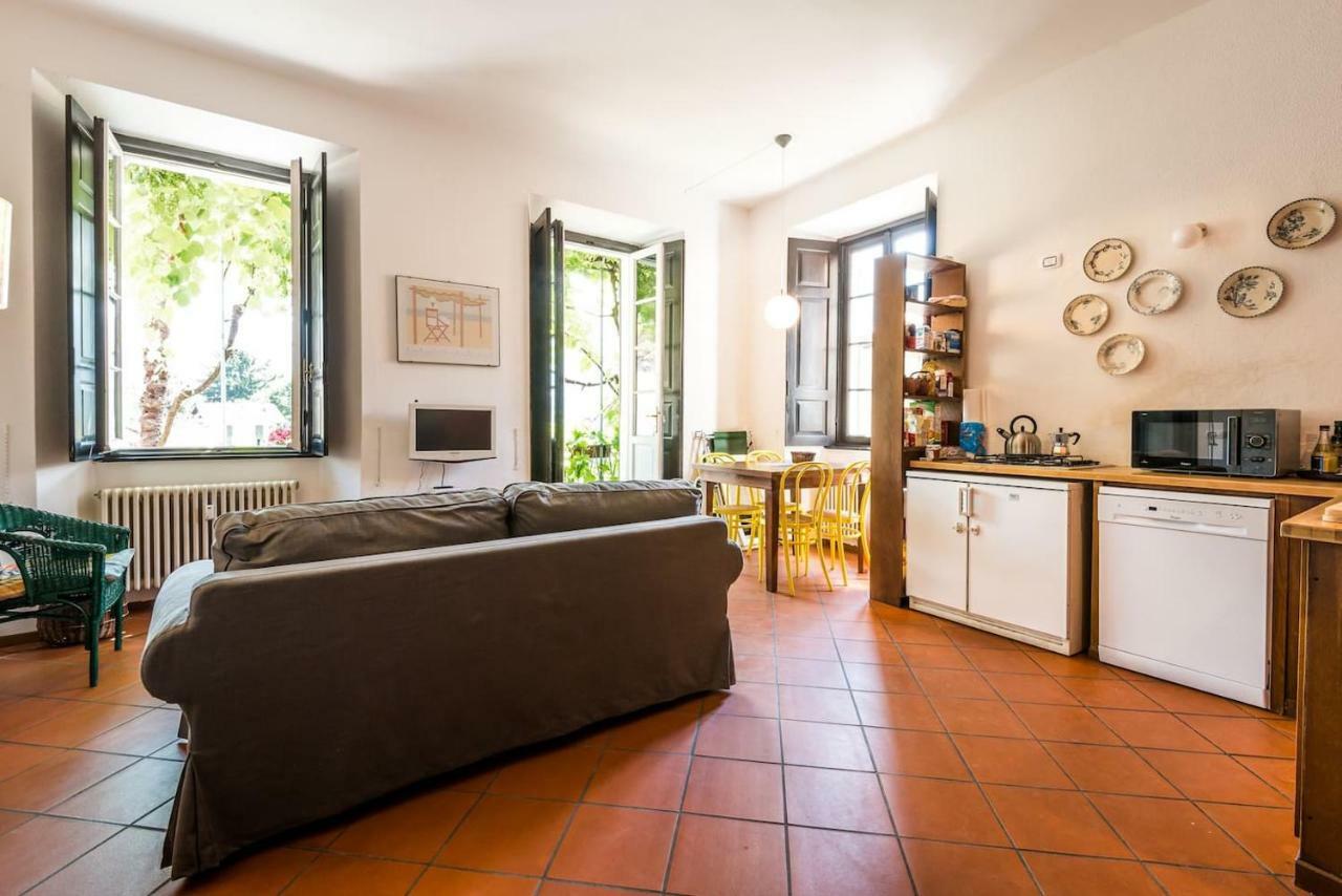 Splendida Vista Casa Via Curie Apartment *