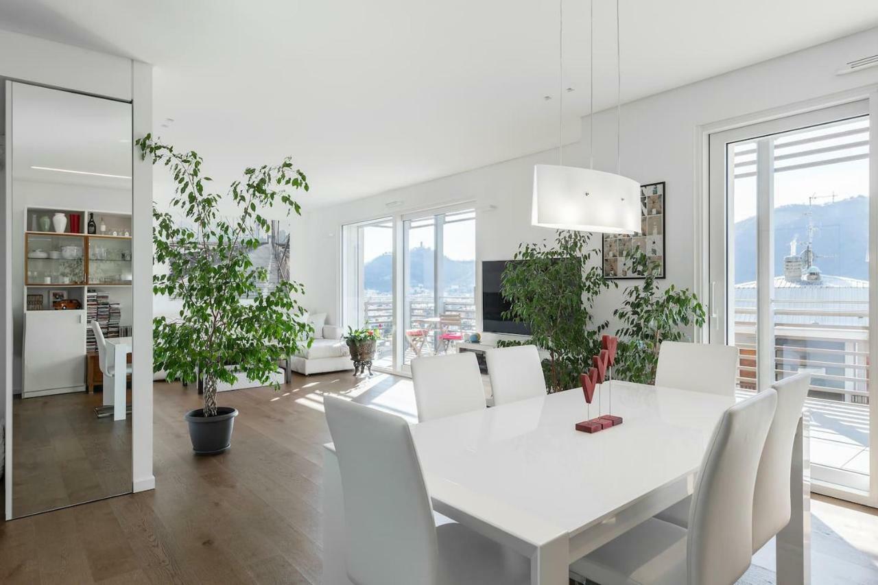 Luxury Lake View & *