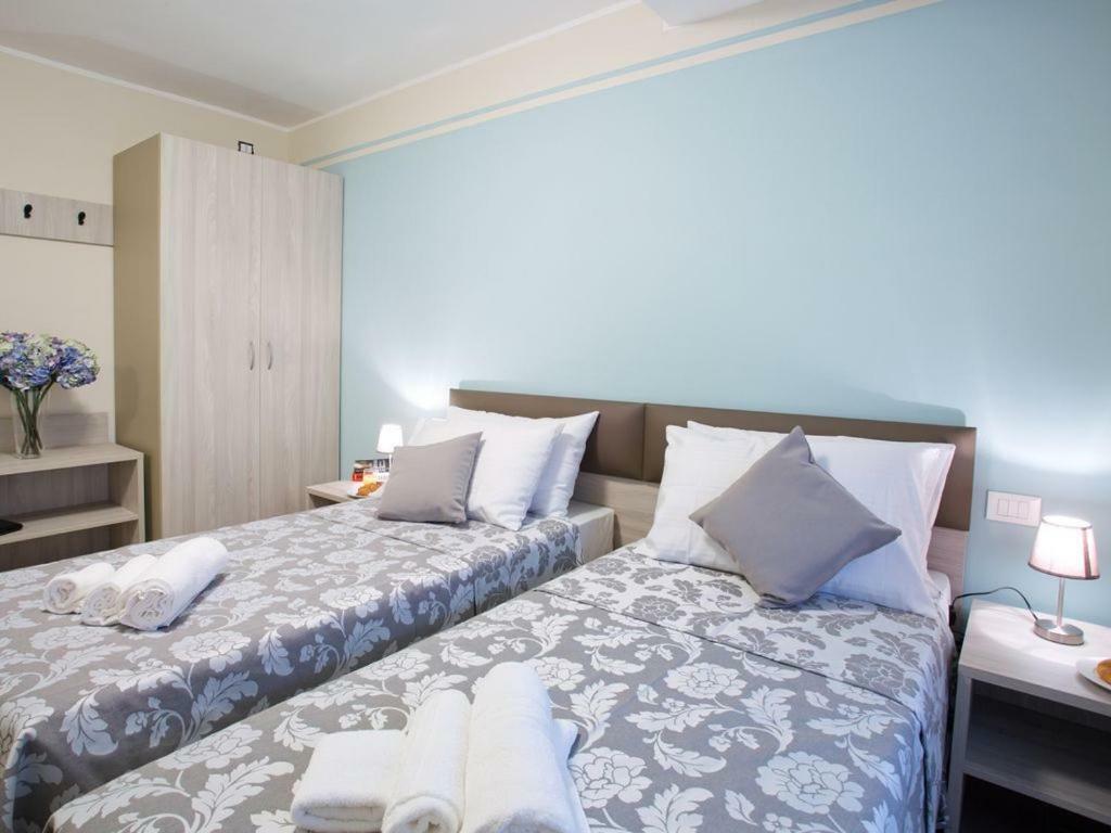 No 4-sleeps 10 By Italian Apartment Sala Comacina